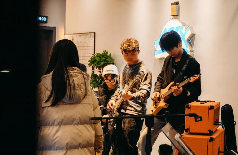 LPL今日首发：TheShy Rookie相遇