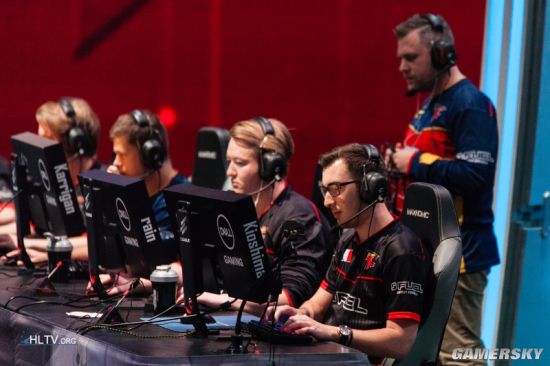 T1 3-1 GEN：跌宕起伏稳住局势，T1成功挺进总决赛！